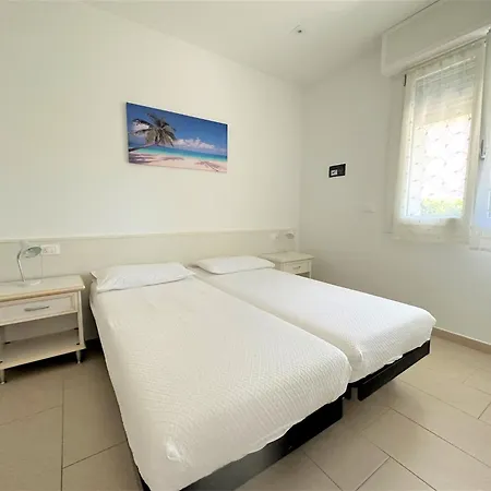 아파트 Bright Flat With Shared Pool 비비오네