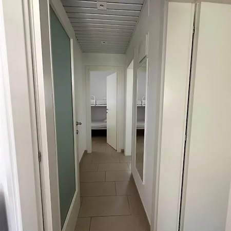 Bright Flat With Shared Pool *