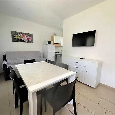 Bright Flat With Shared Pool * Bibione