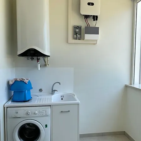 Διαμέρισμα Bright Flat With Shared Pool *