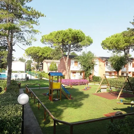Bright Flat With Shared Pool * 비비오네