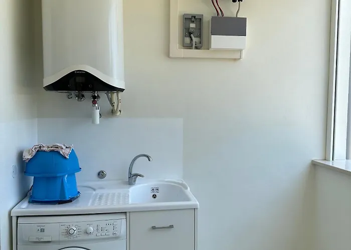 아파트 Bright Flat With Shared Pool *